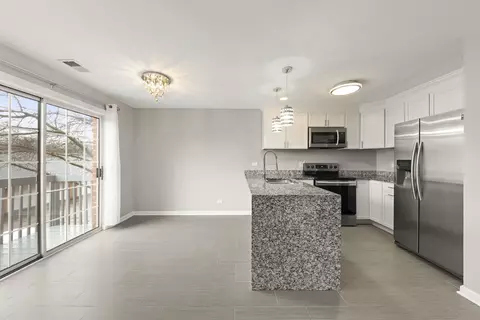 Kitchen - 1344 S Lorraine Rd #E, Wheaton, IL 60189 photo 1 of 4