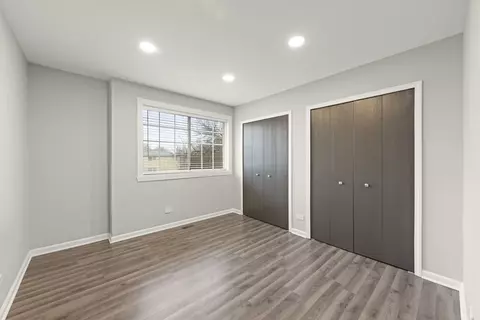 Bedroom - 1344 S Lorraine Rd #E, Wheaton, IL 60189 photo 4 of 5
