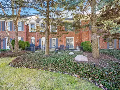 4 S Clay St, Hinsdale, IL 60521