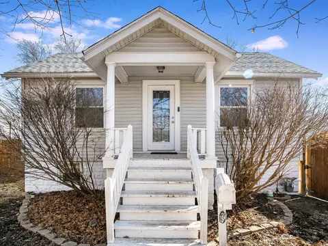 14547 Sawyer Ave, Midlothian, IL 60445