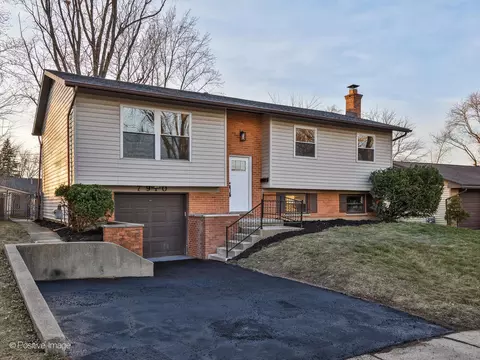7910 Asbury Cir N, Hanover Park, IL 60133