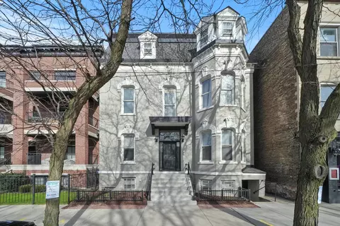 1104 W Webster Ave #202, Chicago, IL 60614
