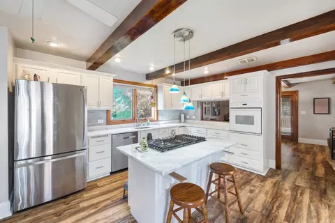 Kitchen - 207 Brookside Dr, Elgin, IL 60123 photo 3 of 4