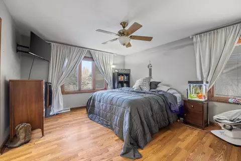 Bedroom - 207 Brookside Dr, Elgin, IL 60123 photo 1 of 5