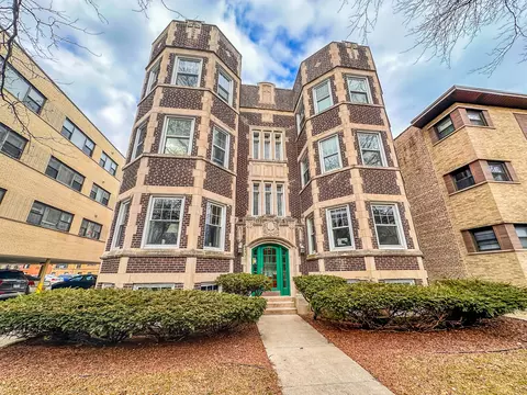 505 Sheridan Rd #2E, Evanston, IL 60202