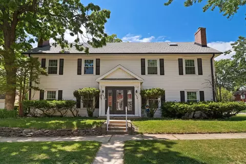 1620 Walnut St, Waukegan, IL 60085