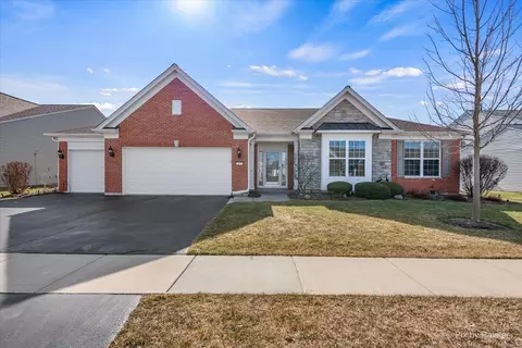 2475 Vista Trl, Elgin, IL 60124