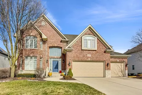 3511 Grassmere Rd, Naperville, IL 60564