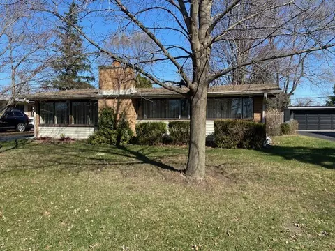 348 W Natoma Ave, Addison, IL 60101