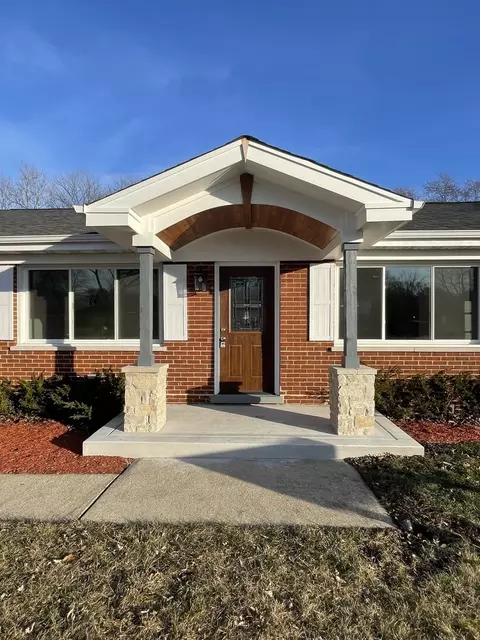 7737 Linden Ave, Darien, IL 60561