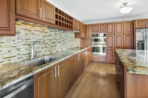 Kitchen - 200 E Delaware Pl #31A, Chicago, IL 60611 photo 2 of 3