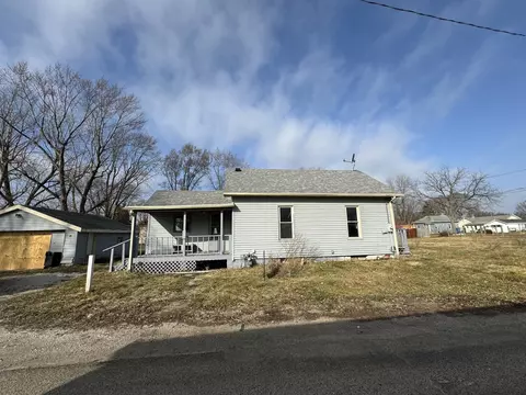 1005 12 Little Lundy St, Streator, IL 61364