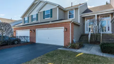 261 Weather Hill Dr, Willowbrook, IL 60527