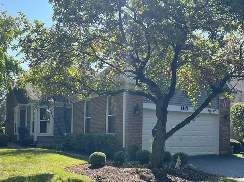 1118 Tennyson Ln, Naperville, IL 60540