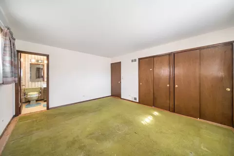 Bedroom - 447 Ridge Ct, Roselle, IL 60172 photo 3 of 3