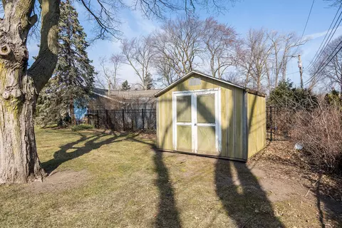 Exterior - 447 Ridge Ct, Roselle, IL 60172 photo 7 of 7