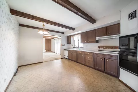 Kitchen - 447 Ridge Ct, Roselle, IL 60172 photo 3 of 3