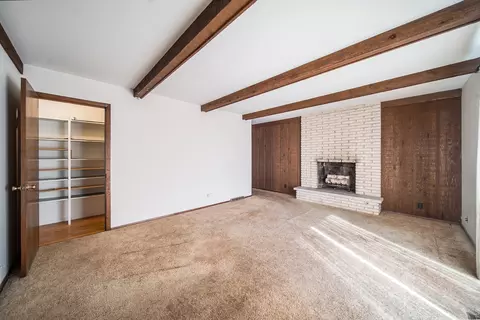 Bedroom - 447 Ridge Ct, Roselle, IL 60172 photo 1 of 3