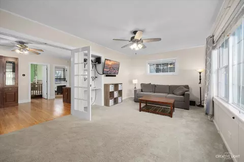 397 N Commonwealth Ave, Elgin, IL 60123 photo 9