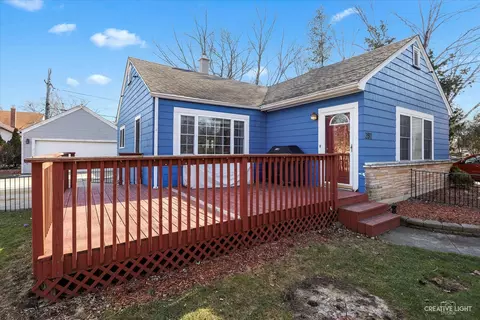 397 N Commonwealth Ave, Elgin, IL 60123 photo 2