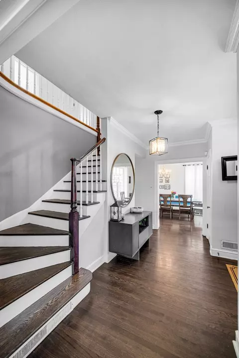Entry Way - 9400 S Pleasant Ave, Chicago, IL 60643 photo 1 of 1