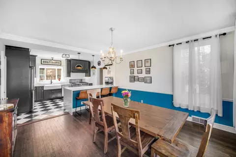 Dining - 9400 S Pleasant Ave, Chicago, IL 60643 photo 3 of 3
