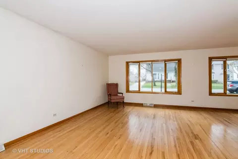 405 N Rush St, Itasca, IL 60143 photo 3