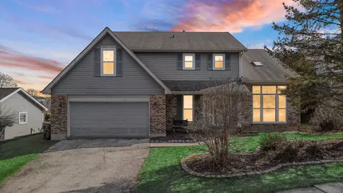 1929 Hardwood Path, Lake Villa, IL 60046