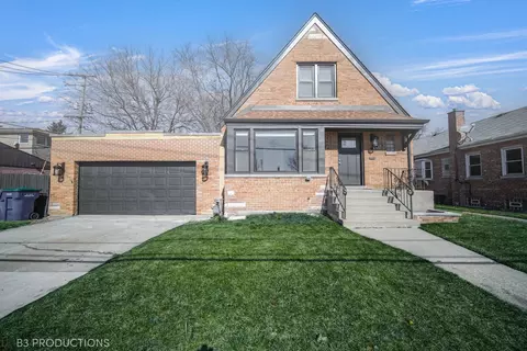 3954 W 99th St, Evergreen Park, IL 60805