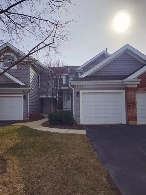 1935 N Coldspring Rd, Arlington Heights, IL 60004