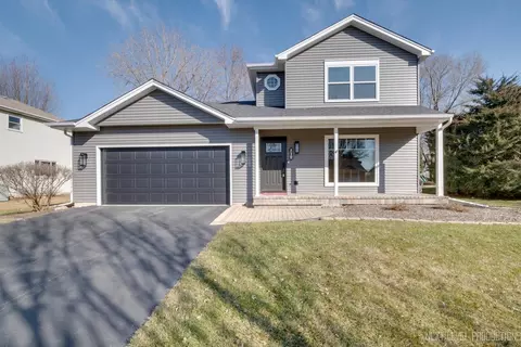 501 Cambridge Ave, Elburn, IL 60119