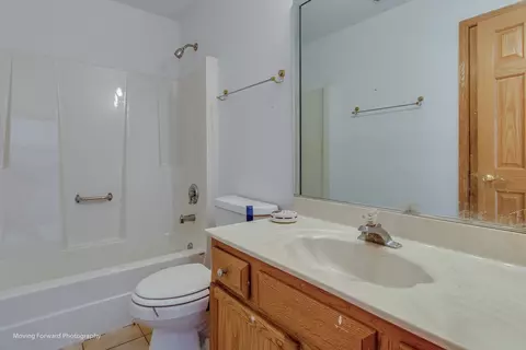 Bath - 3331 Santa Fe Trl, Olympia Fields, IL 60461 photo 2 of 6