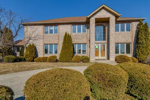 Exterior - 3331 Santa Fe Trl, Olympia Fields, IL 60461 photo 4 of 9