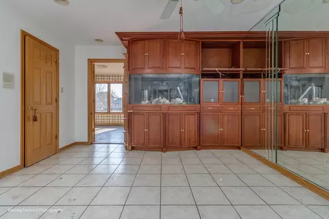 Kitchen - 3331 Santa Fe Trl, Olympia Fields, IL 60461 photo 7 of 8