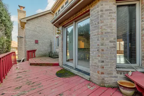 Exterior - 3331 Santa Fe Trl, Olympia Fields, IL 60461 photo 7 of 9