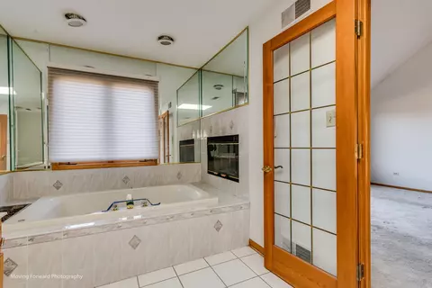 Bath - 3331 Santa Fe Trl, Olympia Fields, IL 60461 photo 6 of 6