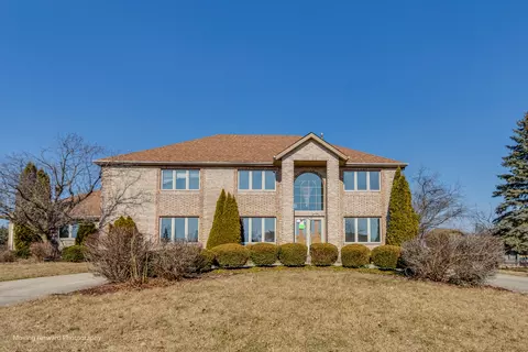 Exterior - 3331 Santa Fe Trl, Olympia Fields, IL 60461 photo 3 of 9