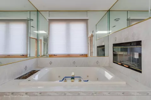 Bath - 3331 Santa Fe Trl, Olympia Fields, IL 60461 photo 5 of 6
