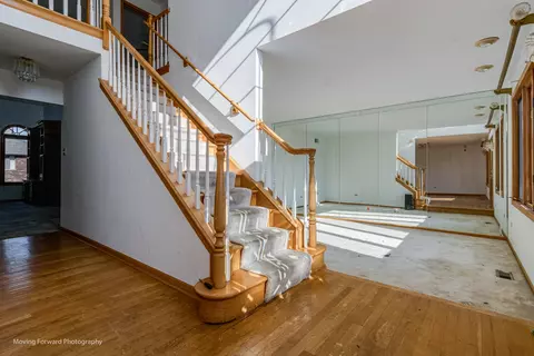 Entry Way - 3331 Santa Fe Trl, Olympia Fields, IL 60461 photo 1 of 2