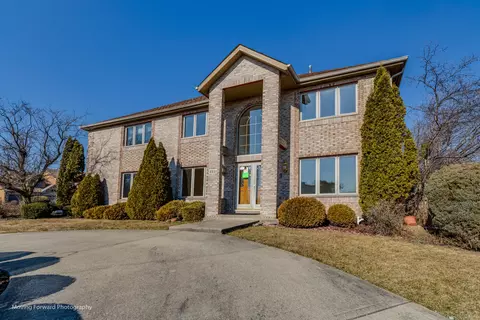 Exterior - 3331 Santa Fe Trl, Olympia Fields, IL 60461 photo 5 of 9