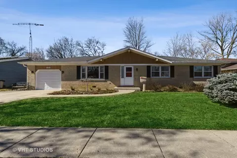 636 Garys Dr, Antioch, IL 60002