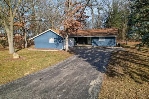 Exterior - 15692 E Timberlane Dr, Davis Junction, IL 61020 photo 4 of 26