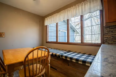 Dining - 15692 E Timberlane Dr, Davis Junction, IL 61020 photo 3 of 4