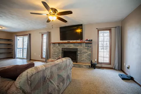 Living - 15692 E Timberlane Dr, Davis Junction, IL 61020 photo 2 of 5