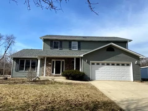 71 Brockway Dr, Oswego, IL 60543