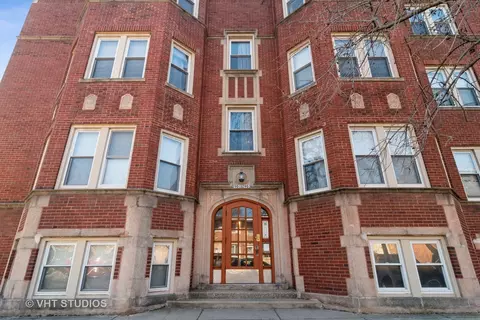 2901 W Arthur Ave #3, Chicago, IL 60645