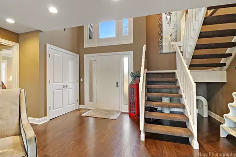 Entry Way - 207 S Emerald Dr, Mchenry, IL 60051 photo 1 of 4