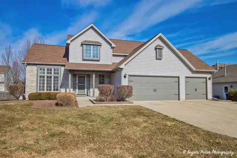 3606 Geneva Pl, Mchenry, IL 60050