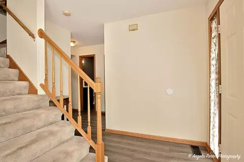Entry Way - 3606 Geneva Pl, Mchenry, IL 60050 photo 2 of 2