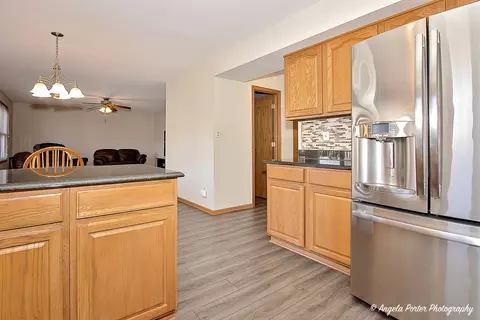 Kitchen - 3606 Geneva Pl, Mchenry, IL 60050 photo 4 of 4